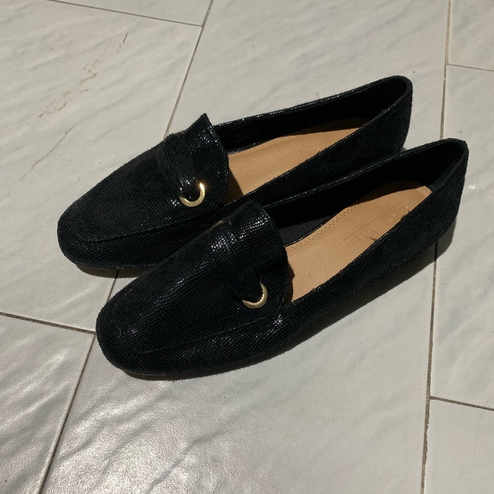 Black ASOS flats that are perfect for any outfit